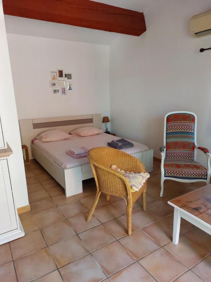 Petite Maison Entre Sanary Et Bandol Exterior photo